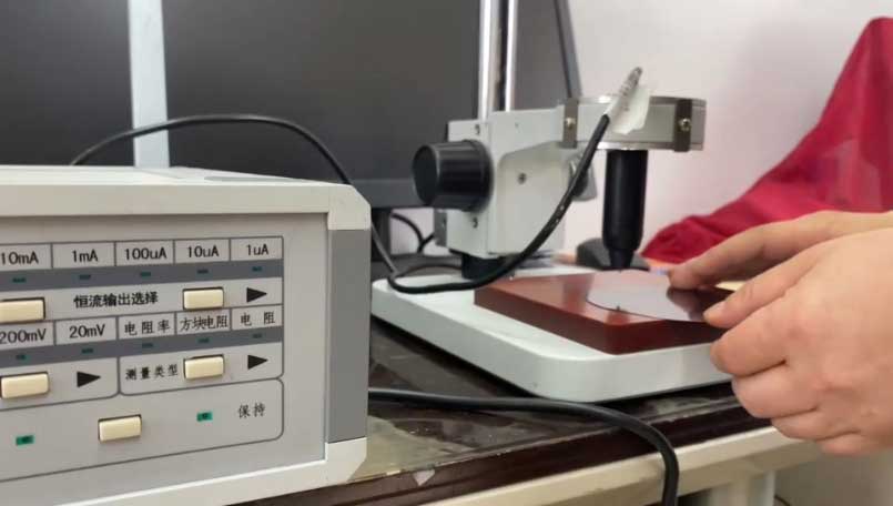 四探針測試儀:科研實驗室的日常應用之星